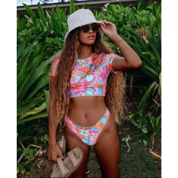 Skatie• ‘Piper’ Top Crop Swim Shirt in LANAI - Picture 12 of 12